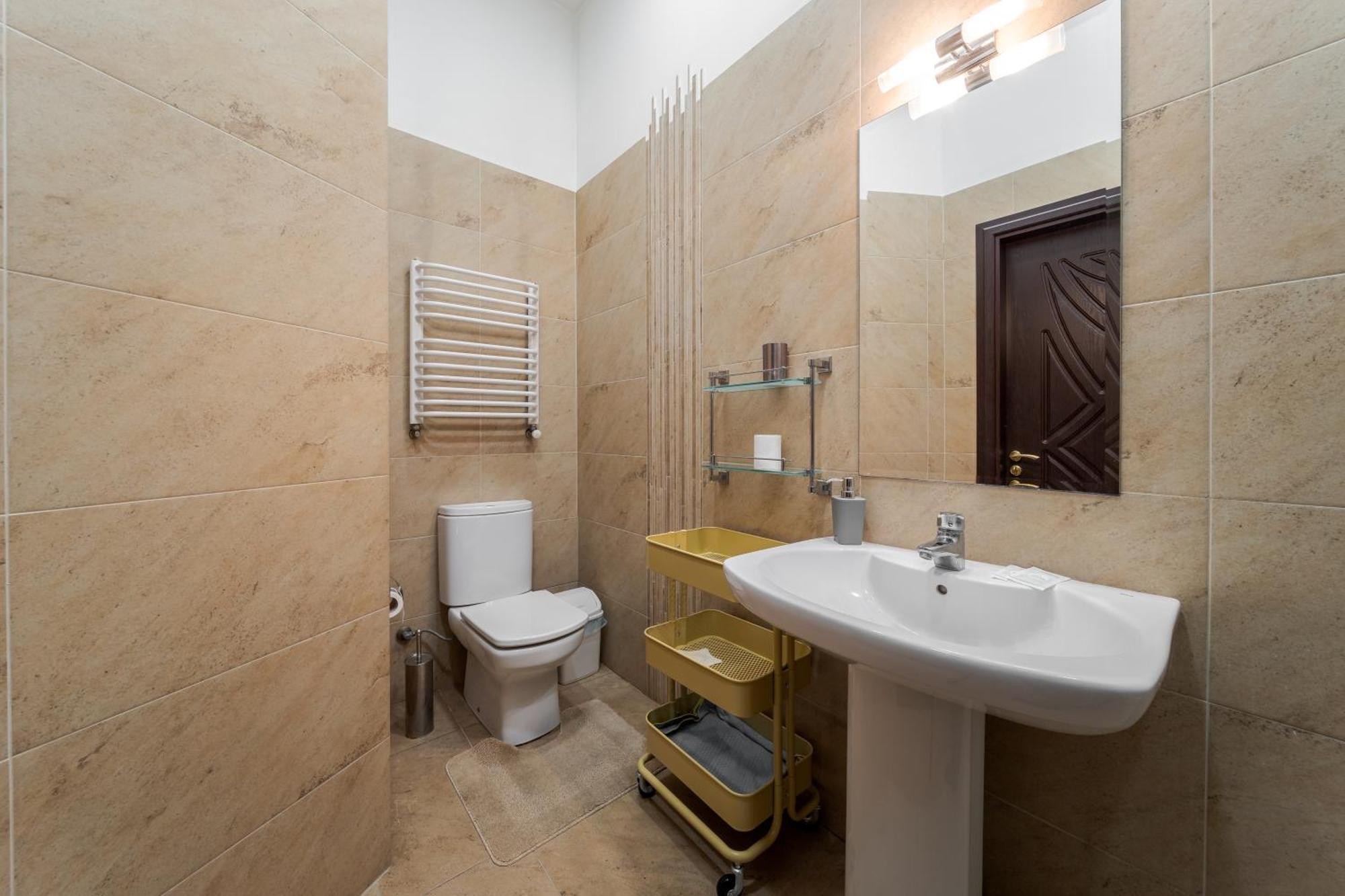 Апартаменти На Площі Ринок, 20 Lviv Exteriör bild