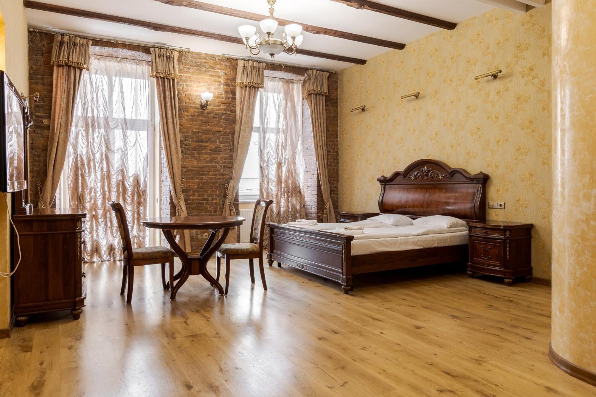 Апартаменти На Площі Ринок, 20 Lviv Exteriör bild