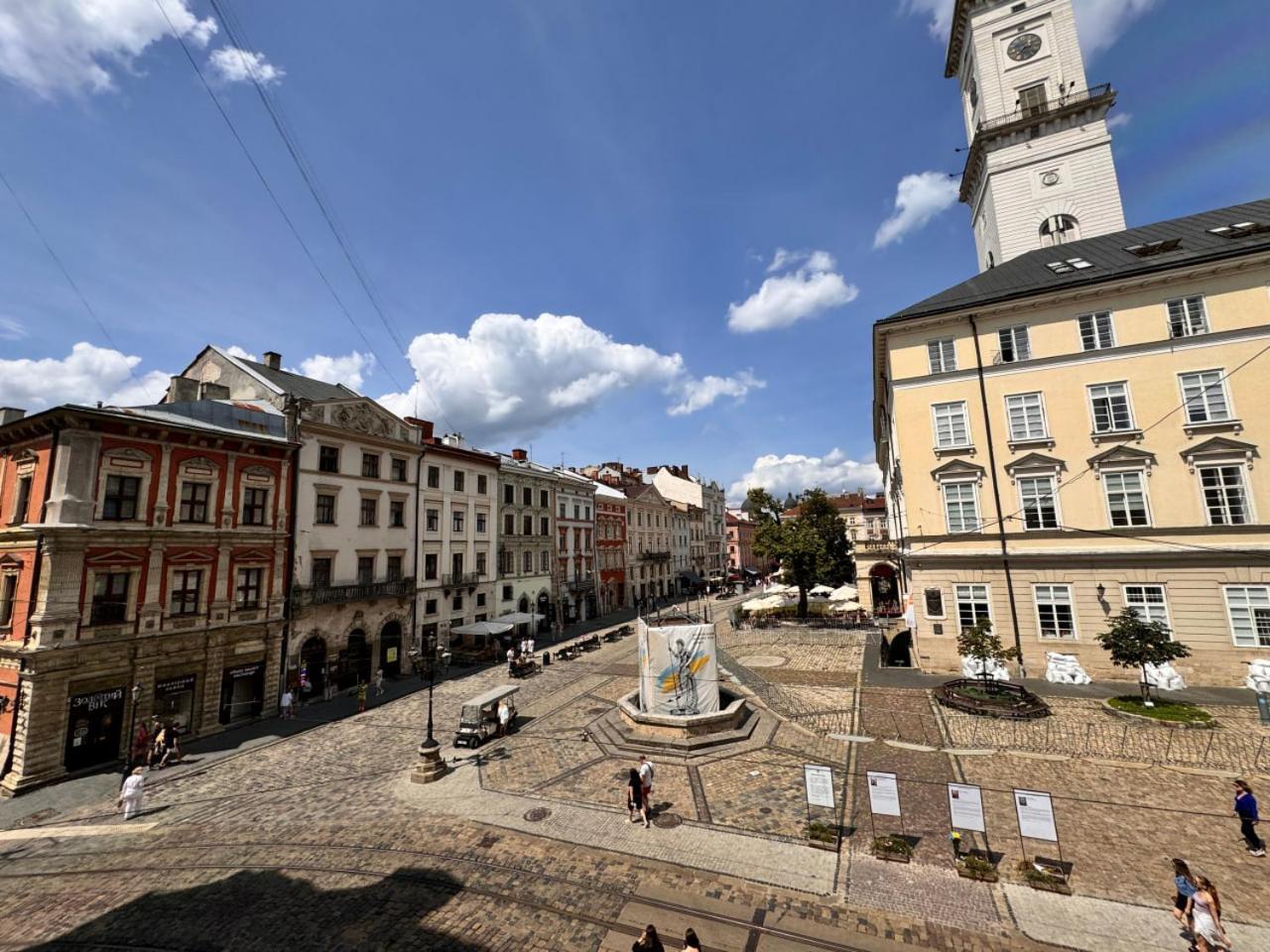 Апартаменти На Площі Ринок, 20 Lviv Exteriör bild